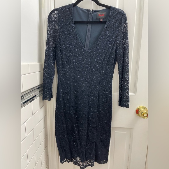 Banana Republic L’wren Scott Collection Navy Blue Lace V-Neck Dress (size 4) - Picture 1 of 3
